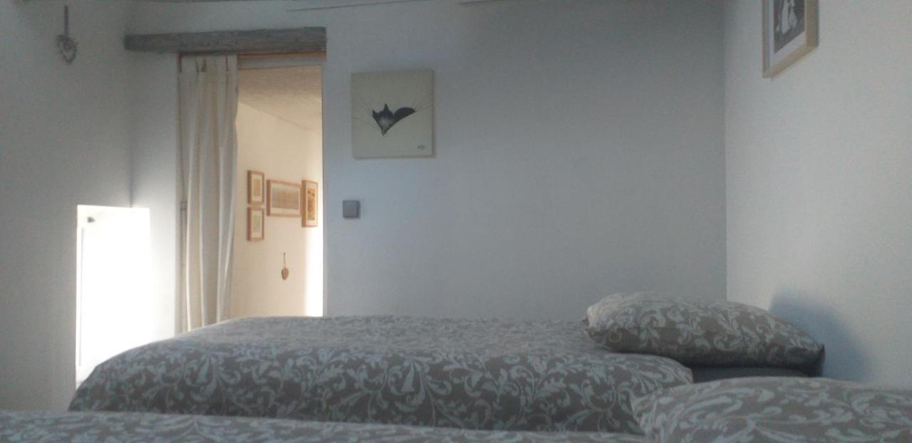 Maison cosy à Ury Esterno foto